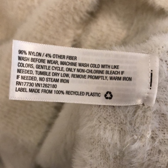 Super soft button-down cardigan, size 7/8 kids - Picture 3 of 5